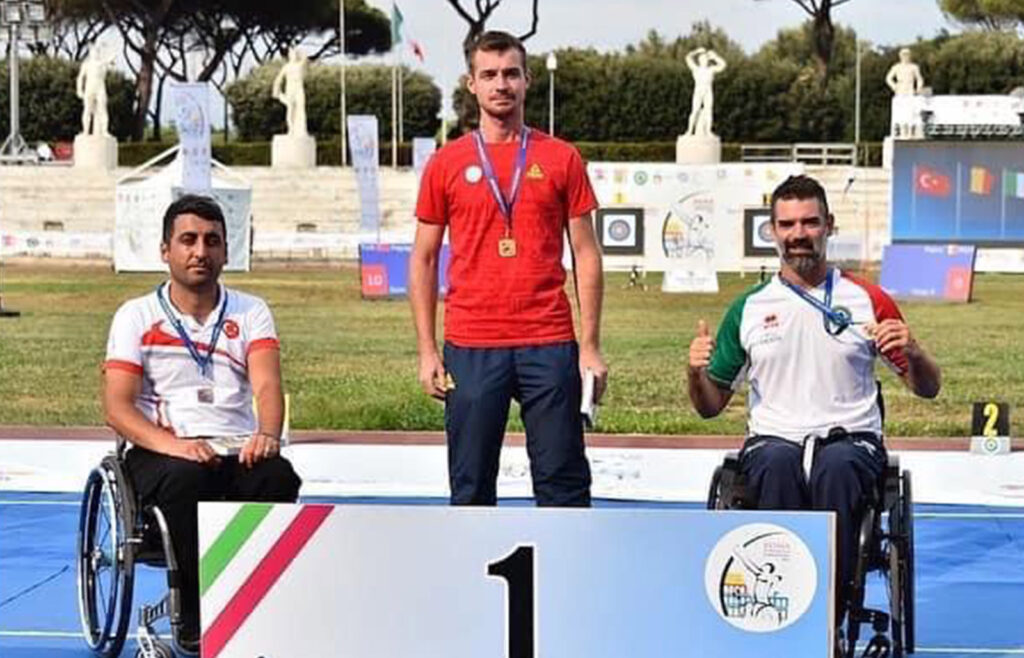 COVER CE PARA TIR ARC ROMA INVICTUS